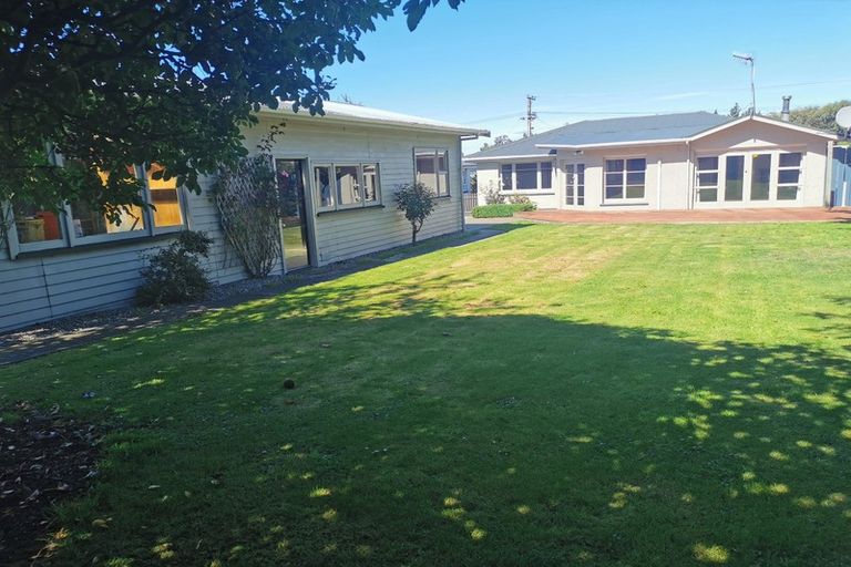 Photo of property in 14 Holloway Street, Waikiwi, Invercargill, 9810