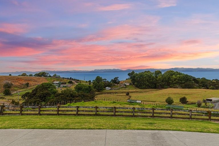 Photo of property in 1801 East Coast Road, Whakatiwai, Pokeno, 2473