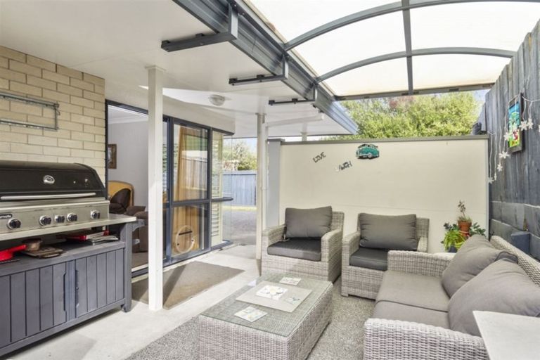 Photo of property in 21 Percy Road, Papamoa Beach, Papamoa, 3118