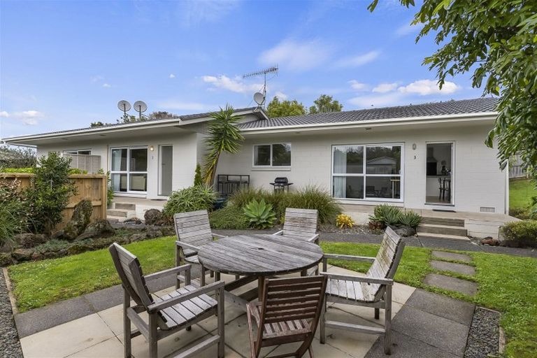 Photo of property in 30 Chartwell Avenue, Glenfield, Auckland, 0629