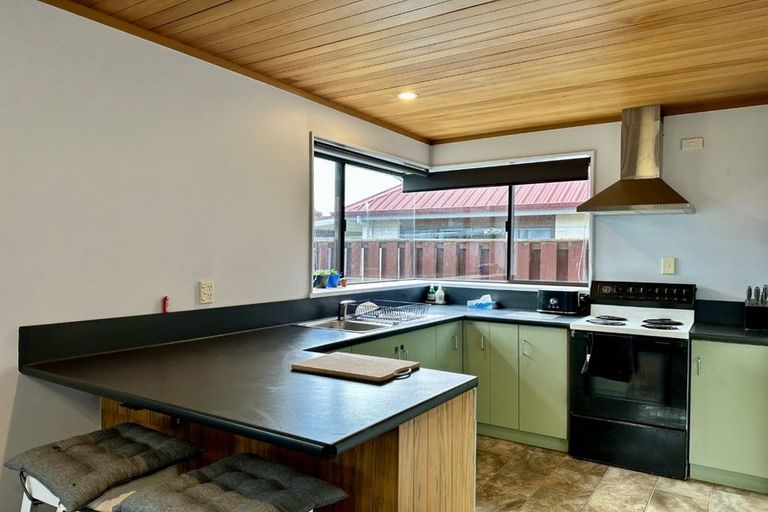 Photo of property in 77b Oxford Street, Hampstead, Ashburton, 7700