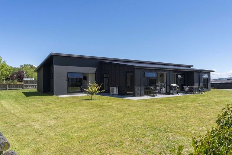 Photo of property in 6 Akatea Lane, Richmond Heights, Taupo, 3330