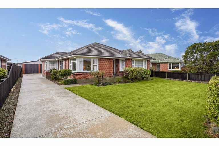 Photo of property in 10 Greenwood Close, Mairehau, Christchurch, 8013