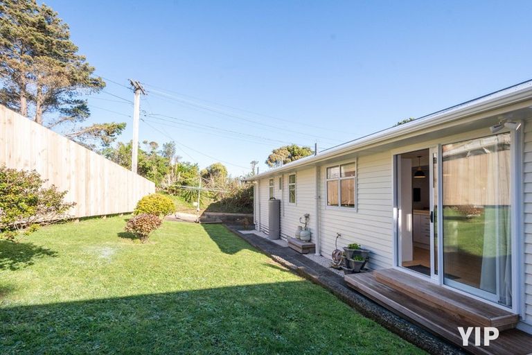 Photo of property in 8 Cunliffe Street, Johnsonville, Wellington, 6037