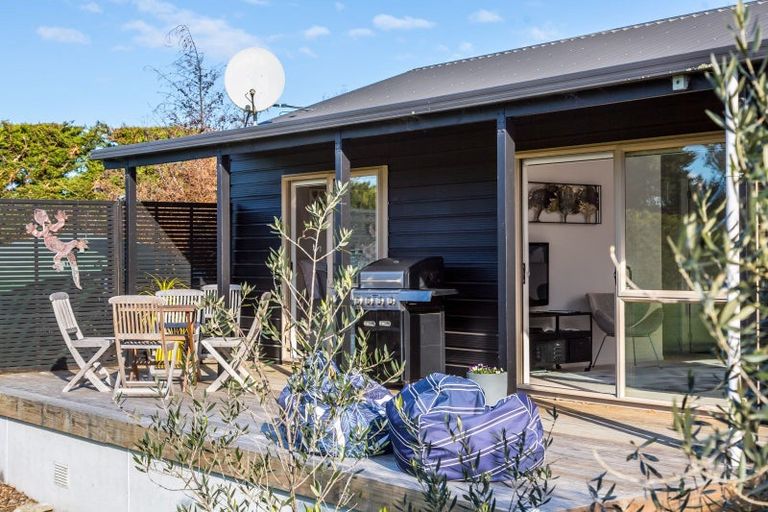 Photo of property in 1 Campbell Drive, Martinborough, 5711