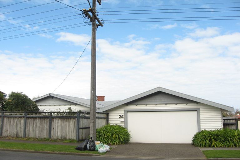 Photo of property in 24 Victoria Road, New Plymouth, 4310