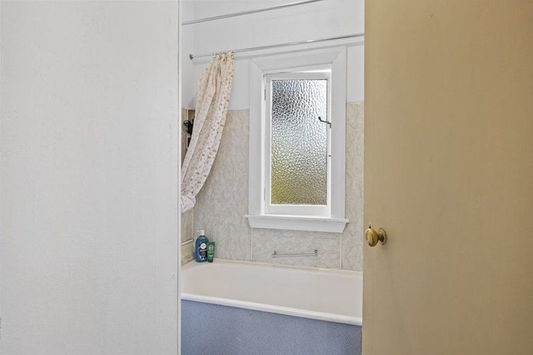 Photo of property in 1 Montrose Avenue, Culverden, 7392