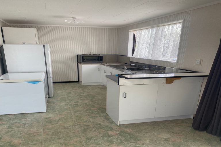 Photo of property in 6 Percy Graham Drive, Tuakau, 2121