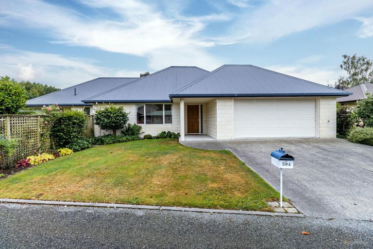 Photo of property in 39a Mckenzie Street, Geraldine, 7930