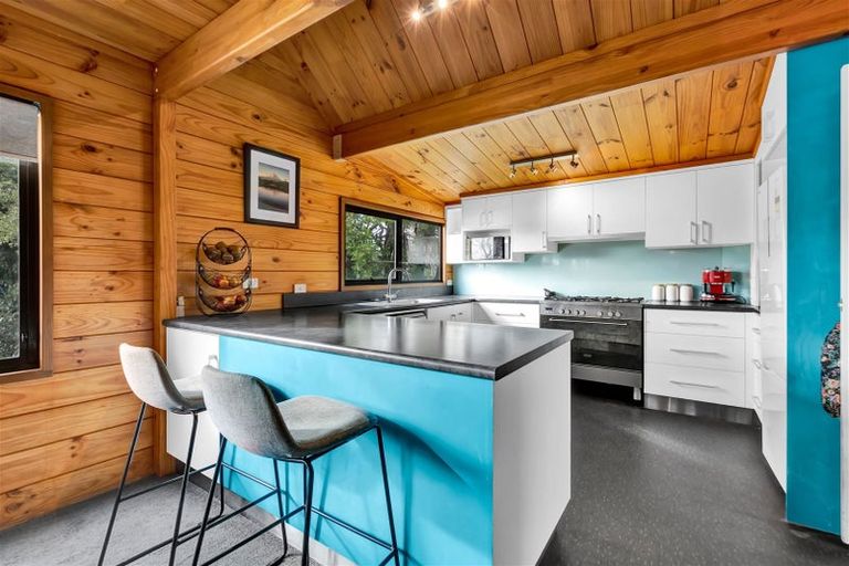 Photo of property in 11 Erica Place, Bell Block, New Plymouth, 4312