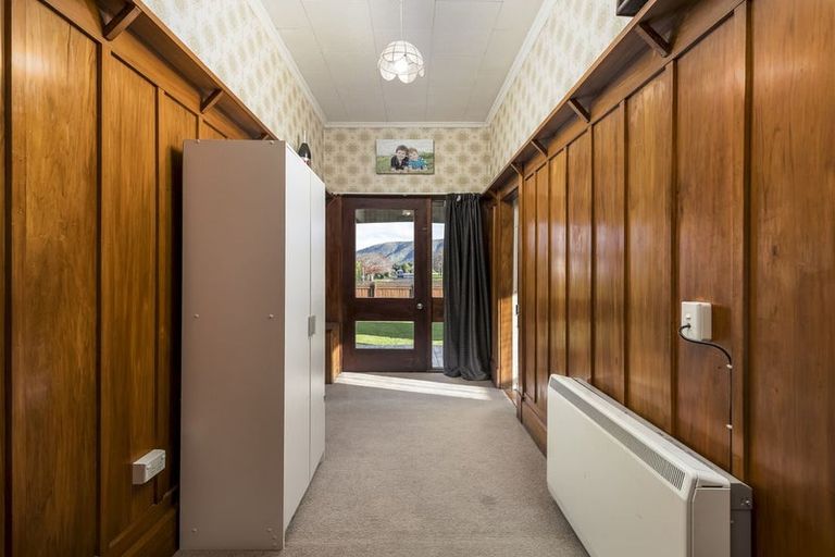 Photo of property in 11 Coronation Street, Waimate, 7924