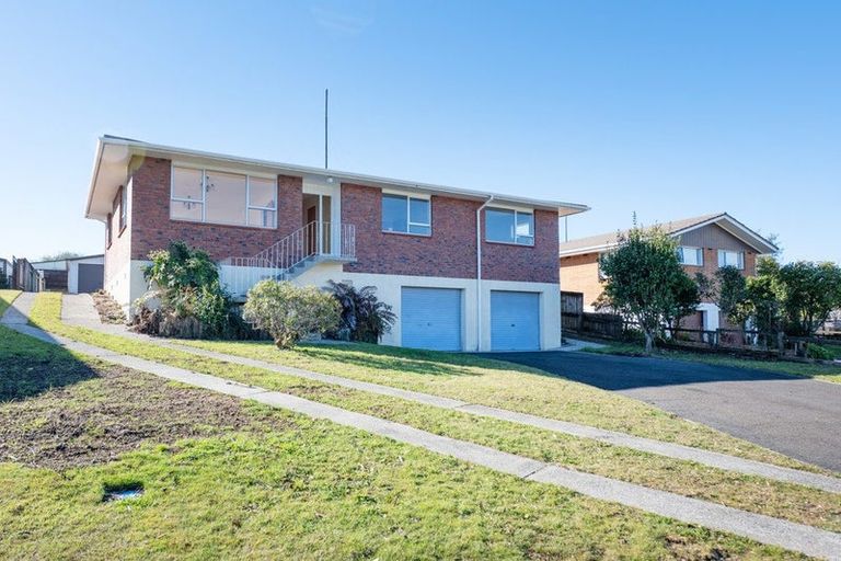 Photo of property in 1 Hinau Street, Pukehangi, Rotorua, 3015