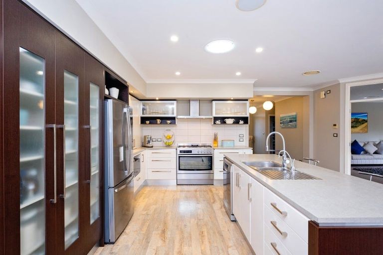 Photo of property in 2 Akaroa Road, Poraiti, Napier, 4112