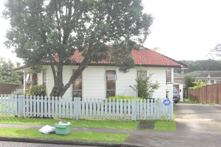 Photo of property in 4 Blanche Way, Half Moon Bay, Auckland, 2012