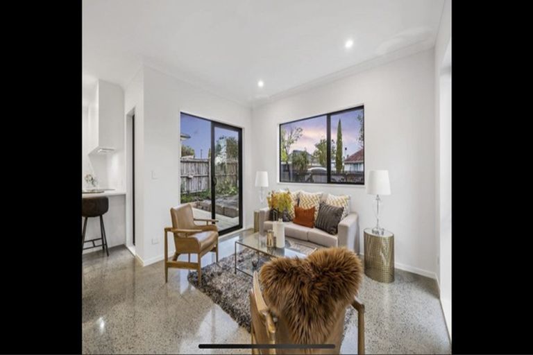 Photo of property in 118b Kervil Avenue, Te Atatu Peninsula, Auckland, 0610