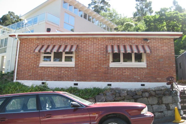 Photo of property in 47 Hawkhurst Road, Lyttelton, 8082