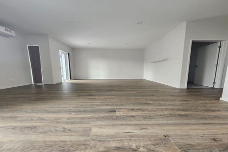 Photo of property in 9 Riroriro Close, Papakura, 2110