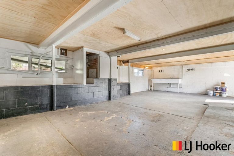 Photo of property in 1 Lynmore Drive, Hillpark, Auckland, 2102