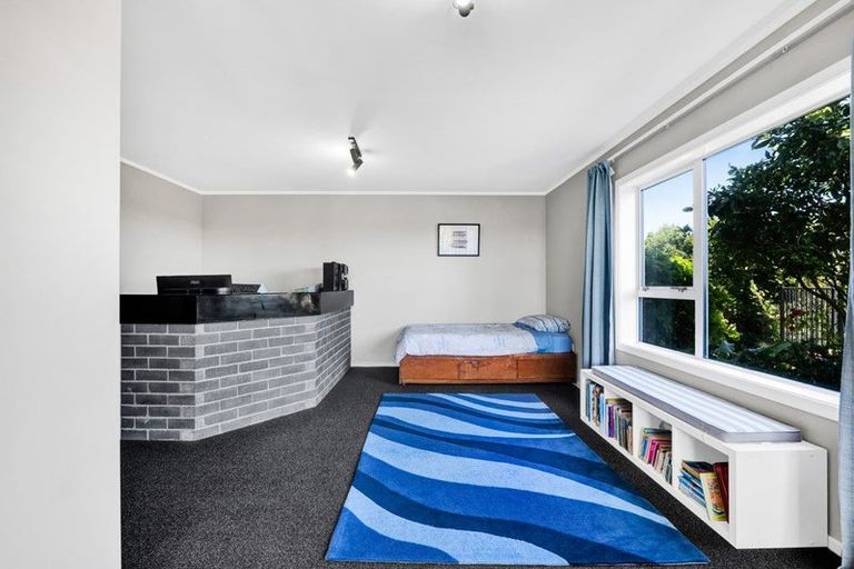 Photo of property in 138 Govett Avenue, Frankleigh Park, New Plymouth, 4310