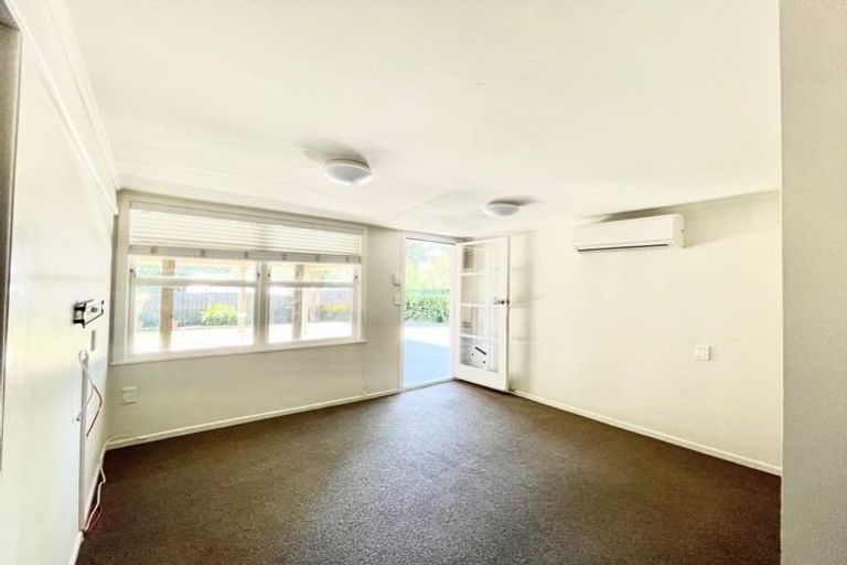 Photo of property in 12 Moore Street, Hillcrest, Auckland, 0627