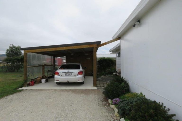Photo of property in 12 Beach Road, Porangahau, 4293