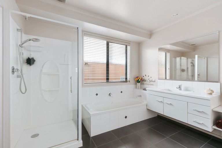 Photo of property in 63 Carrington Drive, Papamoa Beach, Papamoa, 3118