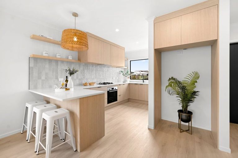 Photo of property in 5 Overton Street, Rototuna North, 3210