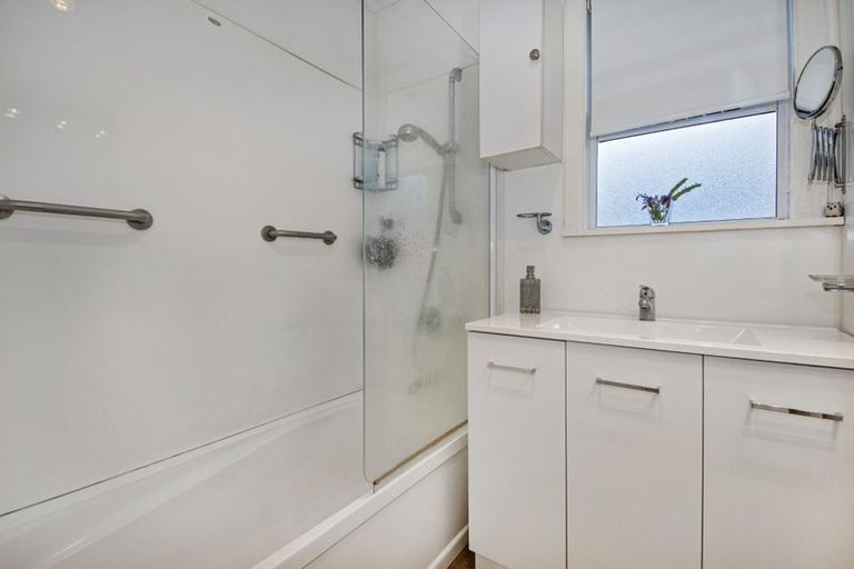 Photo of property in 16 Toetoe Road, Otaika, Whangarei, 0170