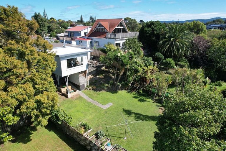 Photo of property in 11 Titoki Road, Raumati Beach, Paraparaumu, 5032