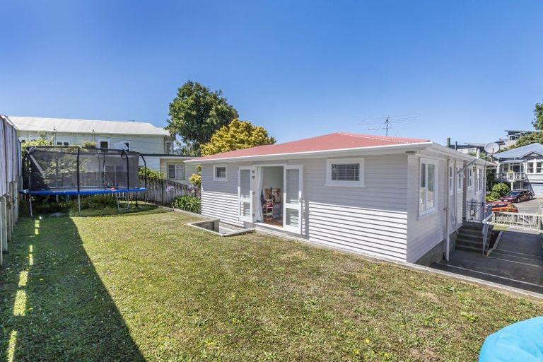 Photo of property in 26 Ribble Street, Island Bay, Wellington, 6023