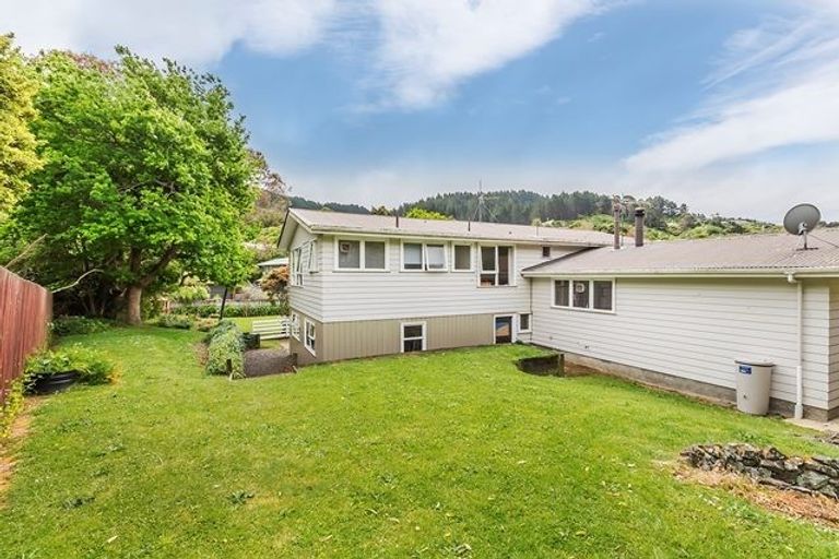 Photo of property in 57 Larsen Crescent, Tawa, Wellington, 5028