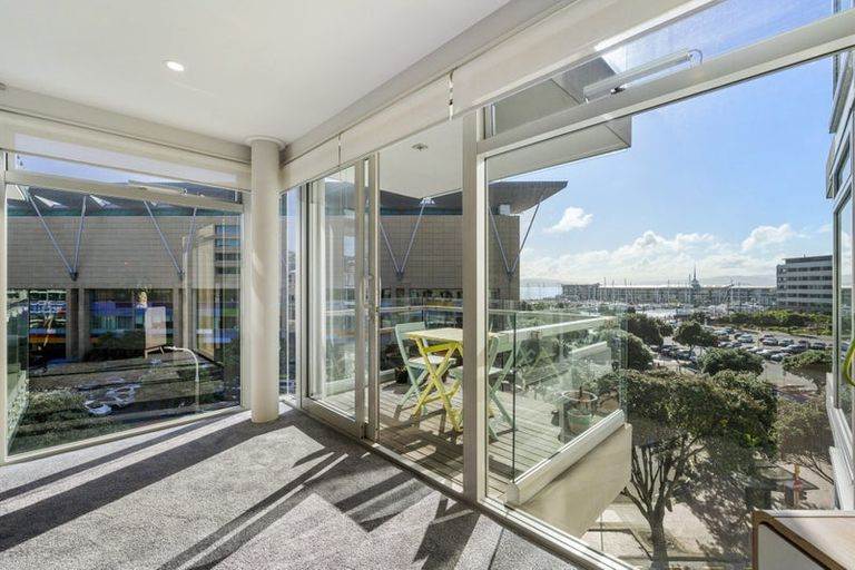 Photo of property in Piermont Apartments, 4c/82 Cable Street, Te Aro, Wellington, 6011