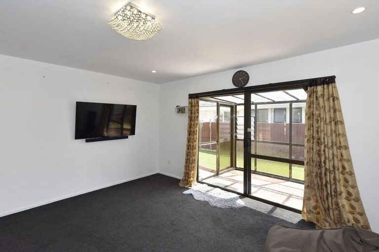 Photo of property in 4/82 Lincoln Road, Hillmorton, Christchurch, 8024