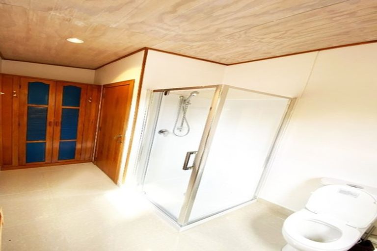 Photo of property in 12 Kukupa Road, Sunnyvale, Auckland, 0612