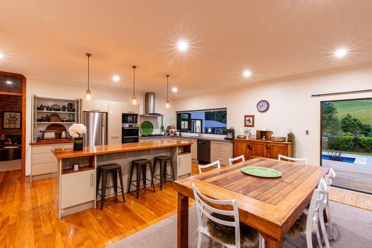 Photo of property in 120 Union Line, Fordell, Whanganui, 4572