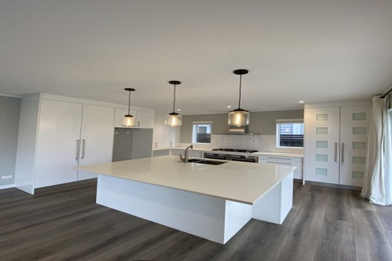 Photo of property in 36 Station Street, Hobsonville, Auckland, 0616