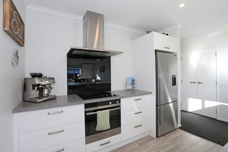 Photo of property in 12 George Street, Bulls, 4818