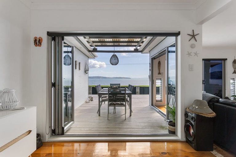 Photo of property in 1437 Clevedon Kawakawa Road, Kawakawa Bay, Papakura, 2585