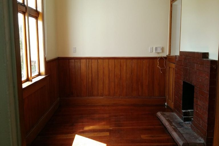 Photo of property in 5 Brown Street, Mount Cook, Wellington, 6021