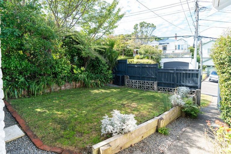 Photo of property in 25 Omar Street, Khandallah, Wellington, 6035