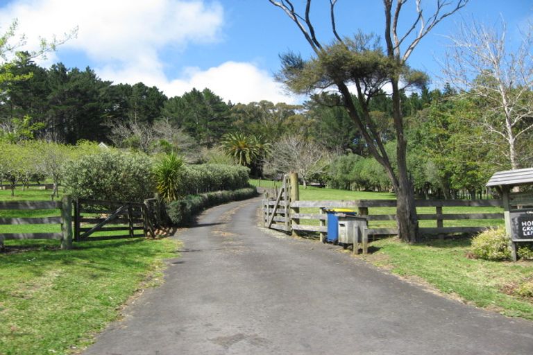 Photo of property in 126 Bethells Road, Waitakere, Henderson, 0781