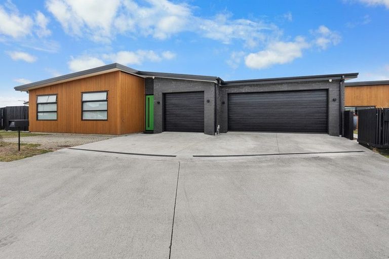 Photo of property in 17 Pragma Rise, Rototuna North, Hamilton, 3210