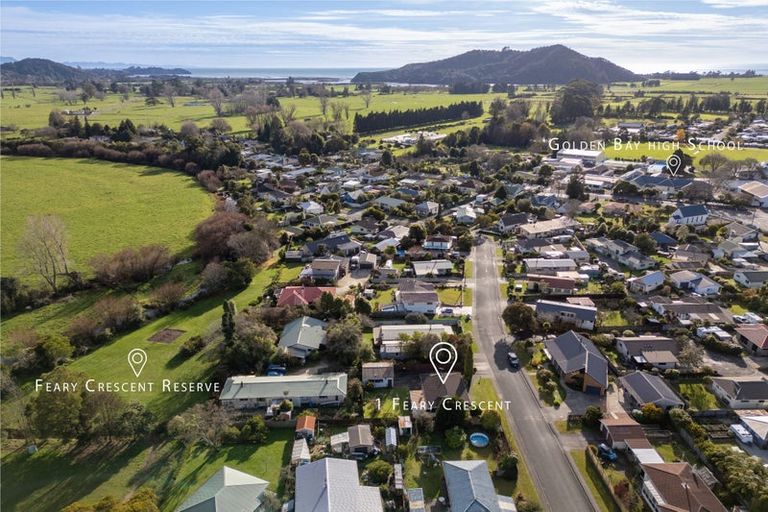 Photo of property in 1 Feary Crescent, Takaka, 7110