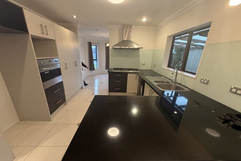 Photo of property in 30 Kestev Drive, Flat Bush, Auckland, 2016