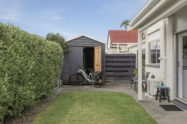 Photo of property in 3a Compton Place, Mount Maunganui, 3116