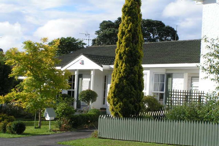 Photo of property in 2/65 Jutland Road, Hauraki, Auckland, 0622