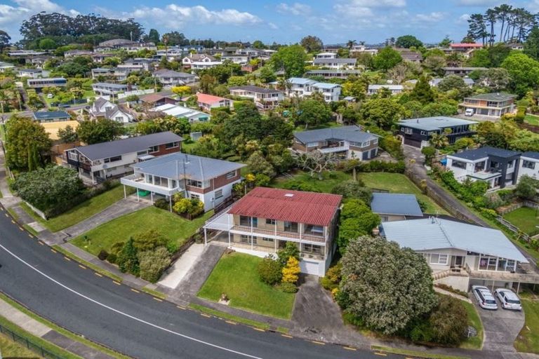 Photo of property in 43 Galaxy Drive, Mairangi Bay, Auckland, 0630