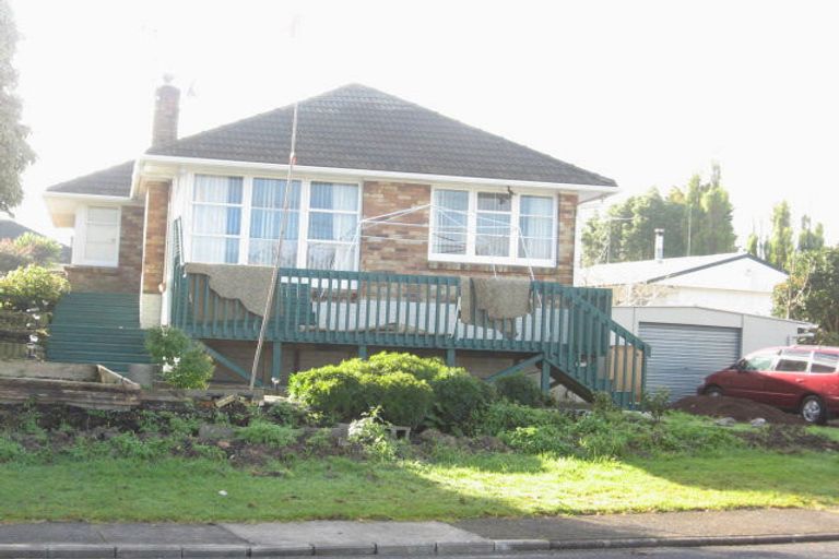 Photo of property in 28 Buller Crescent, Manurewa, Auckland, 2102