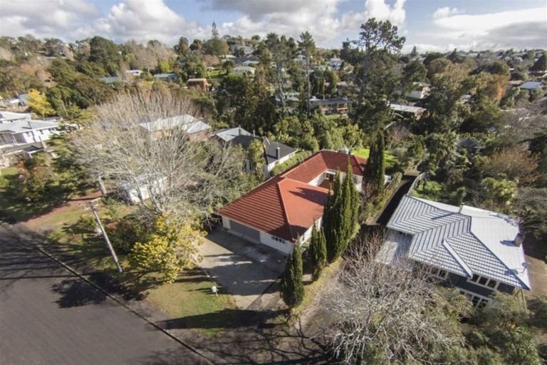 Photo of property in 48 Fairmount Road, Titirangi, Auckland, 0604