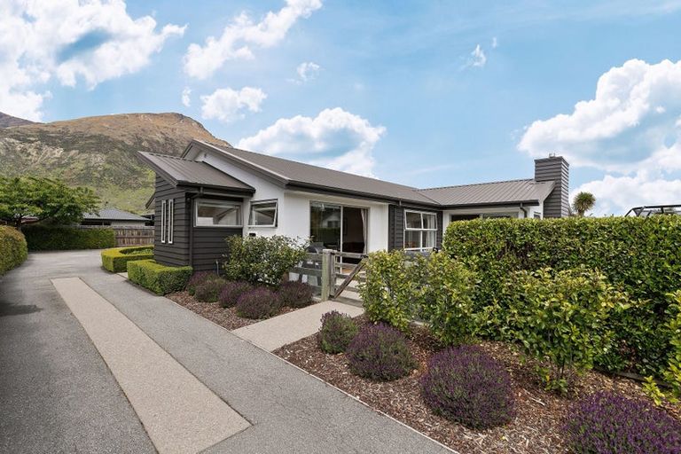 Photo of property in 22 Lochnagar Drive, Lake Hayes, Queenstown, 9304